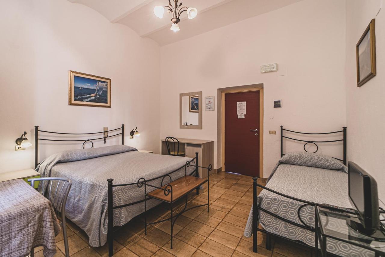 Hotel Alfiero Porto Santo Stefano  Værelse billede