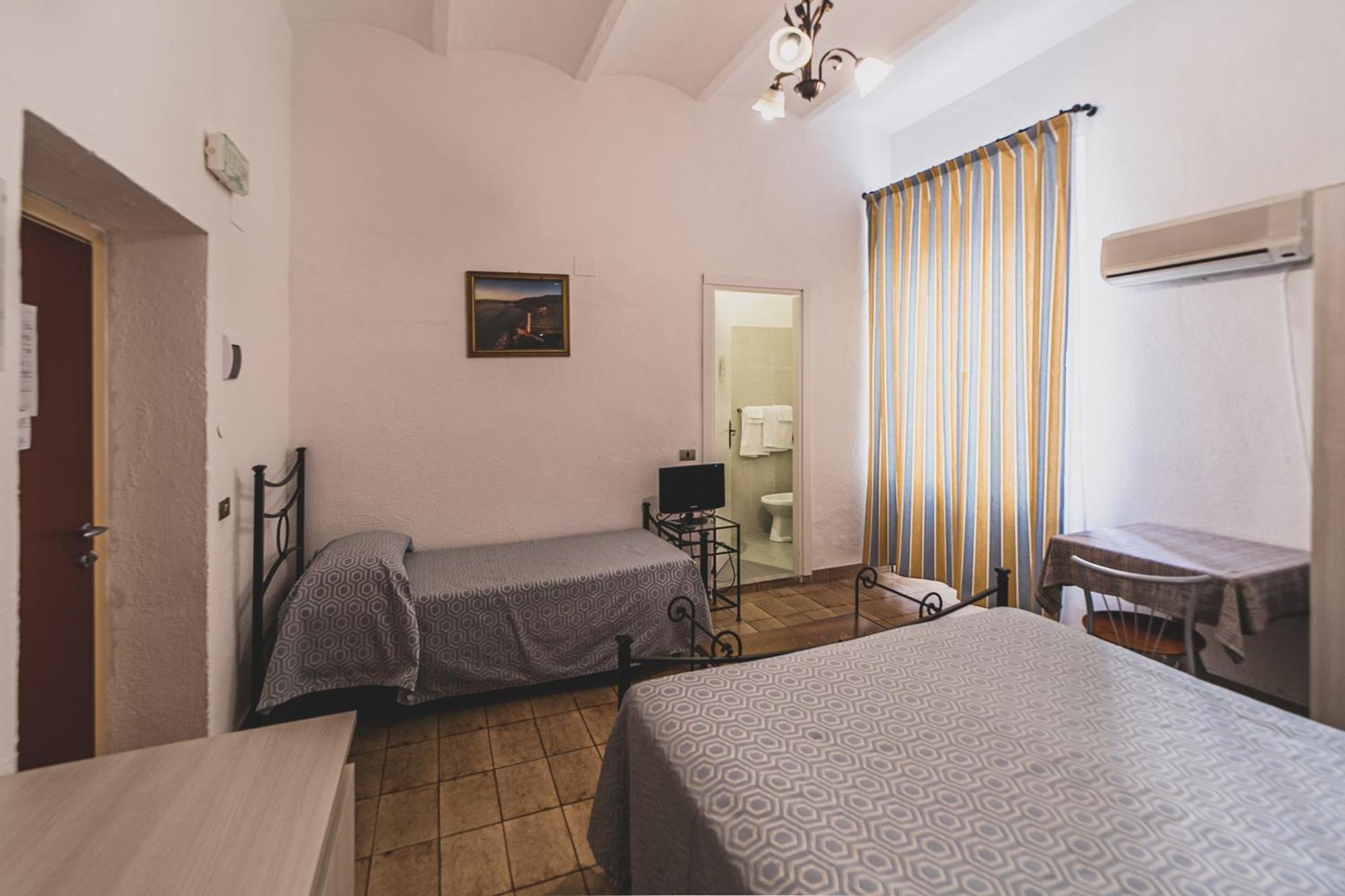 Hotel Alfiero Porto Santo Stefano  Værelse billede