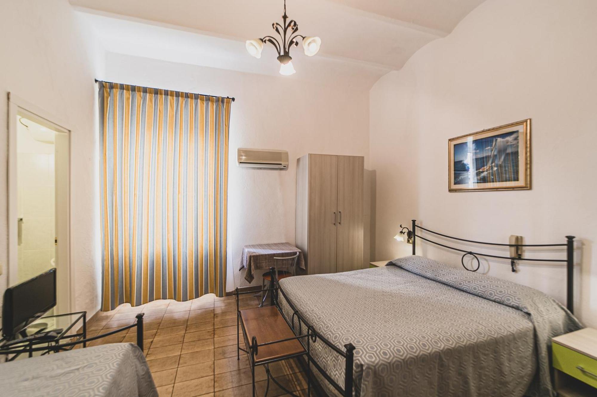 Hotel Alfiero Porto Santo Stefano  Værelse billede