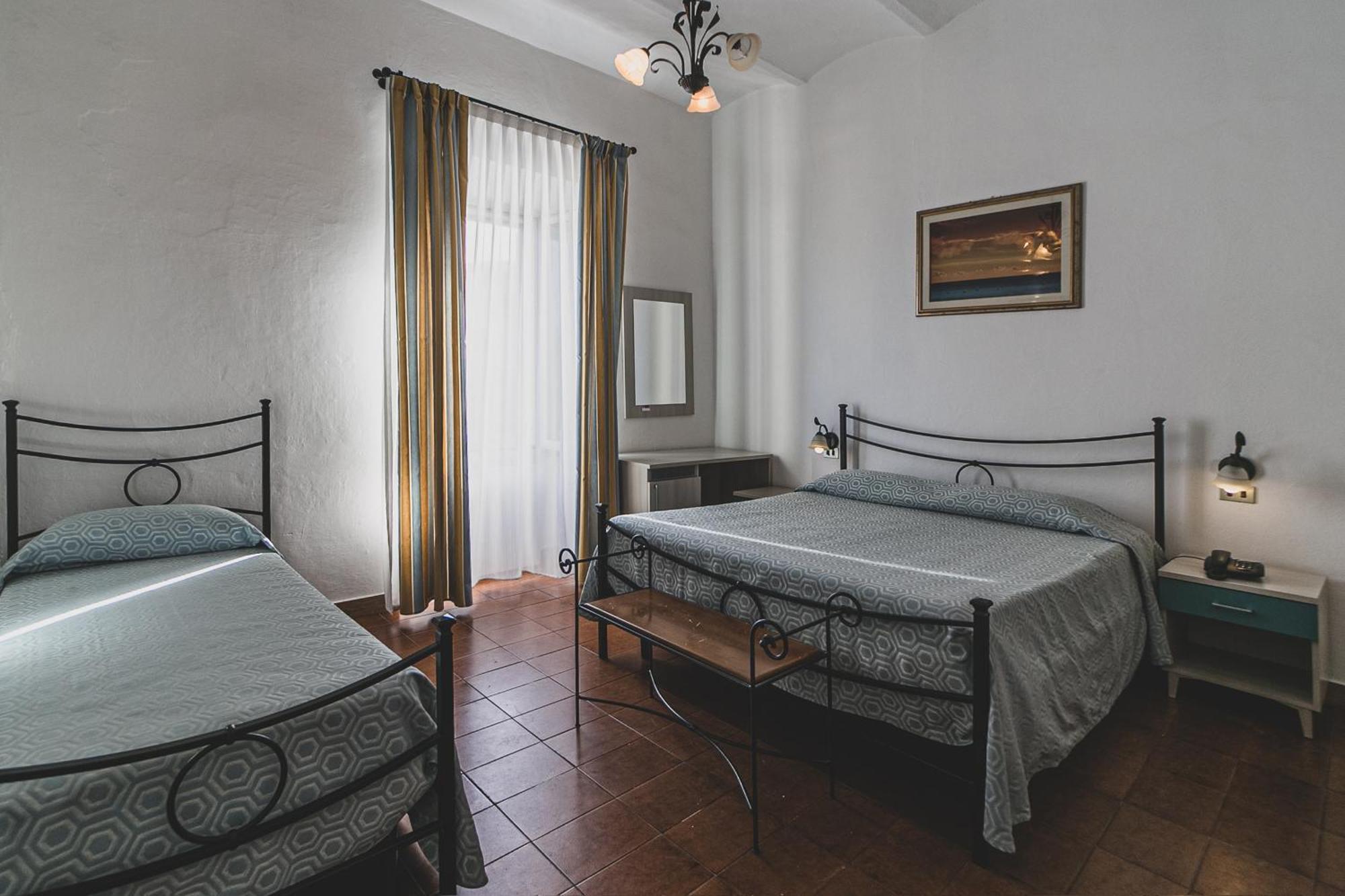 Hotel Alfiero Porto Santo Stefano  Værelse billede